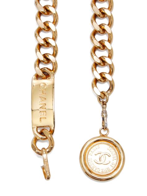 Sold at Auction: CHANEL Cintura a catena 